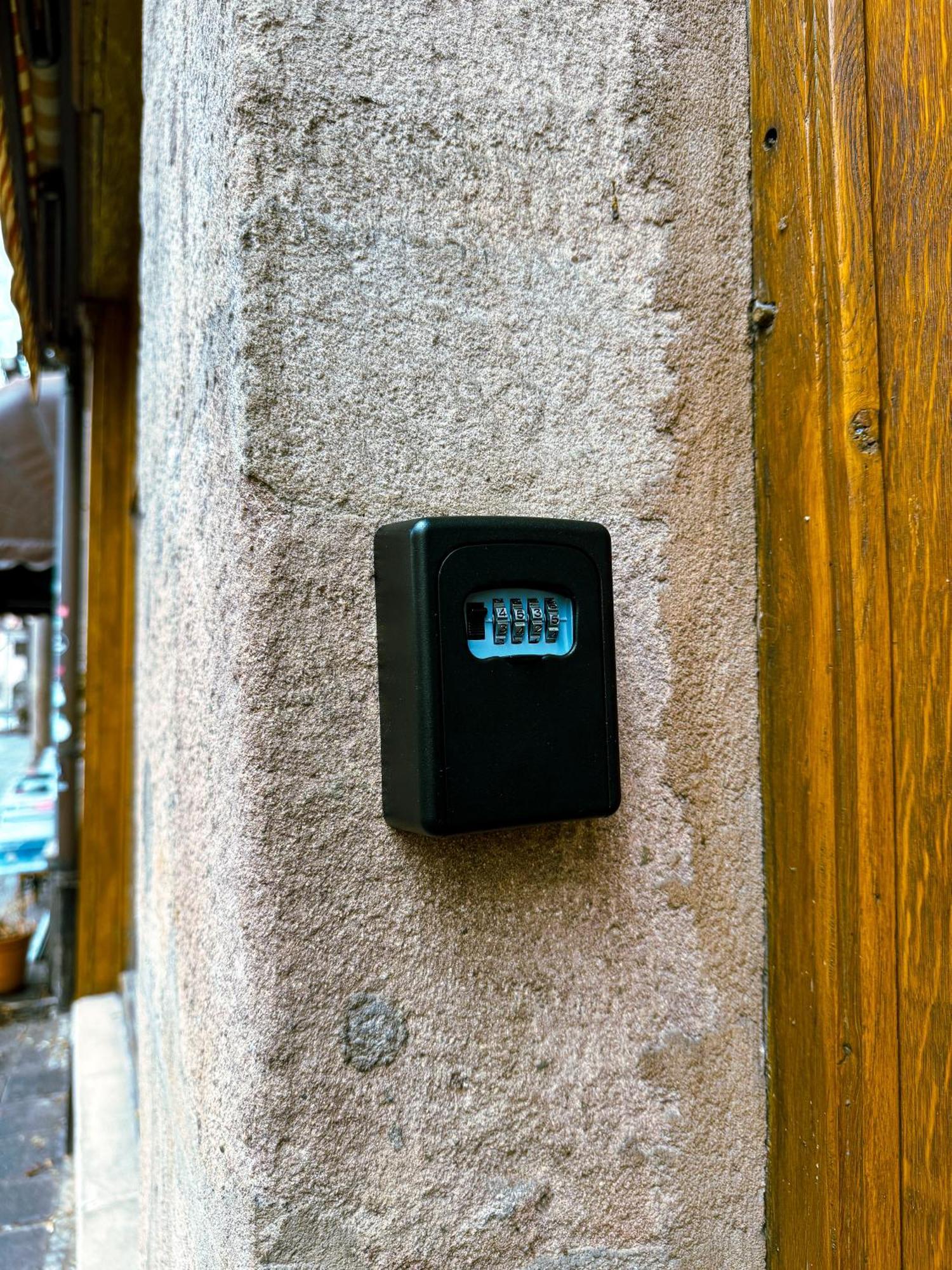 Oldtown By Staystay, Close To Castle & Main Market Square Apartment *